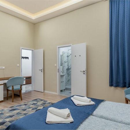 Apartment With 2 Bedrooms Near Gellert Thermal Bath Budapest Bagian luar foto