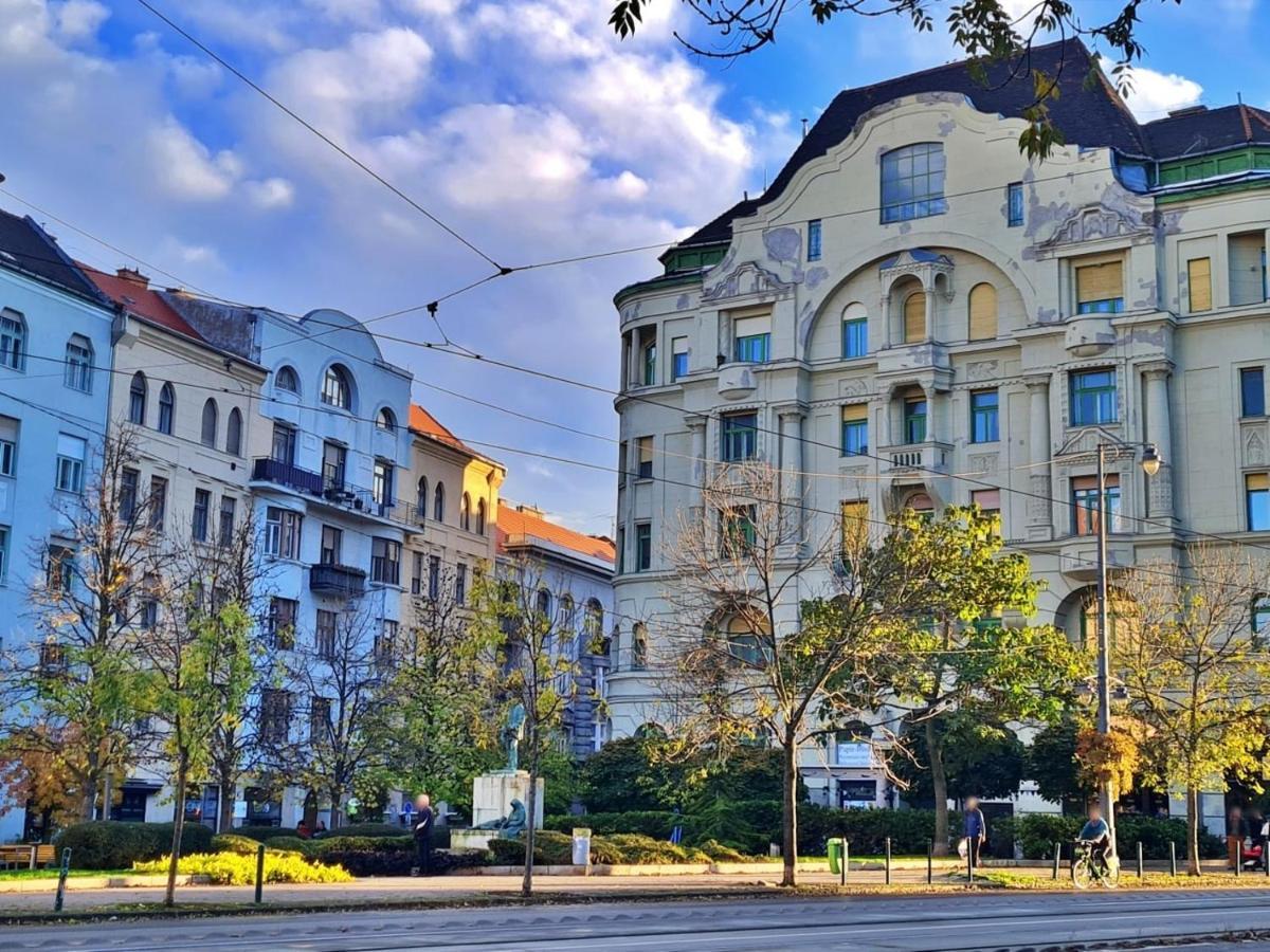 Apartment With 2 Bedrooms Near Gellert Thermal Bath Budapest Bagian luar foto