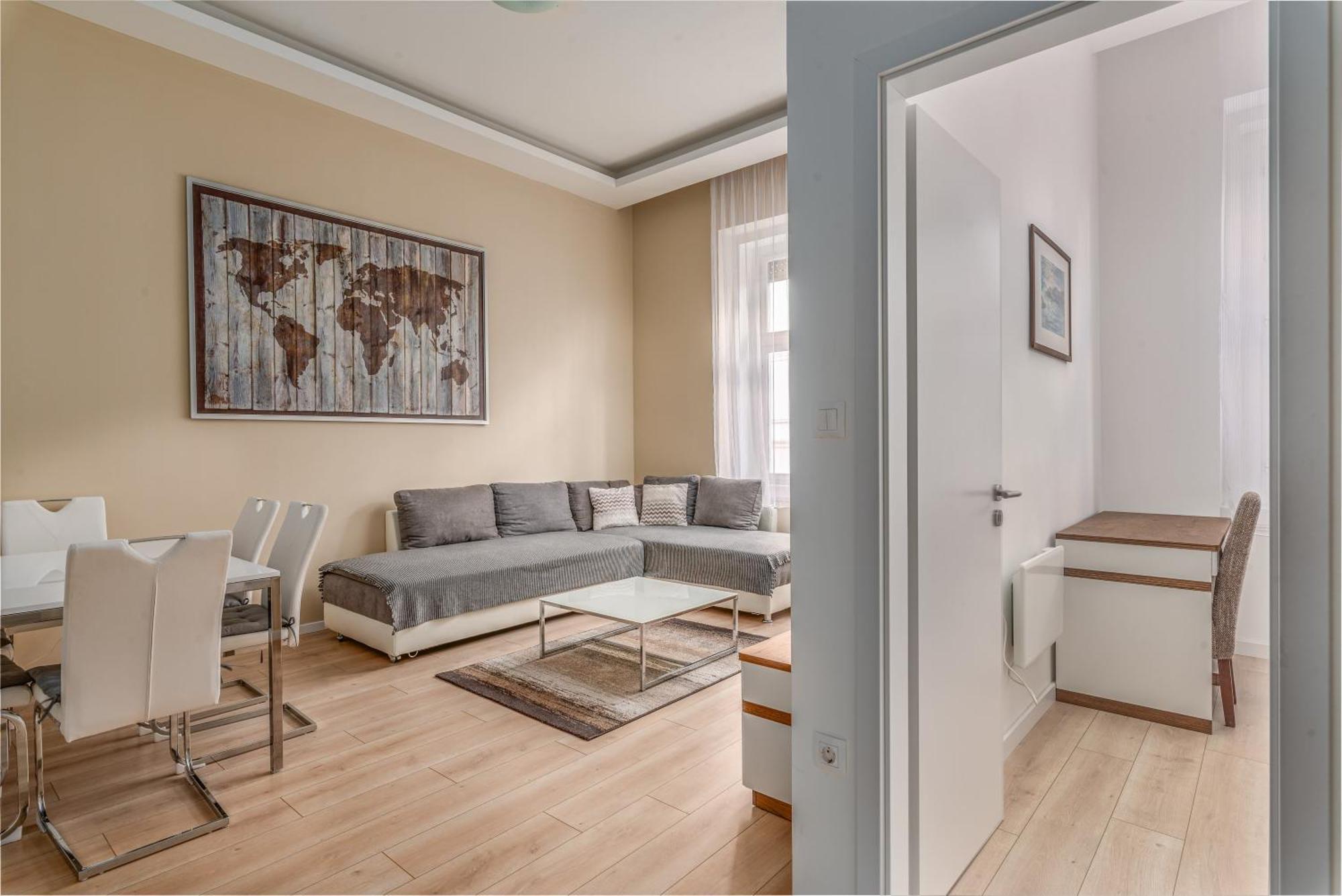 Apartment With 2 Bedrooms Near Gellert Thermal Bath Budapest Bagian luar foto
