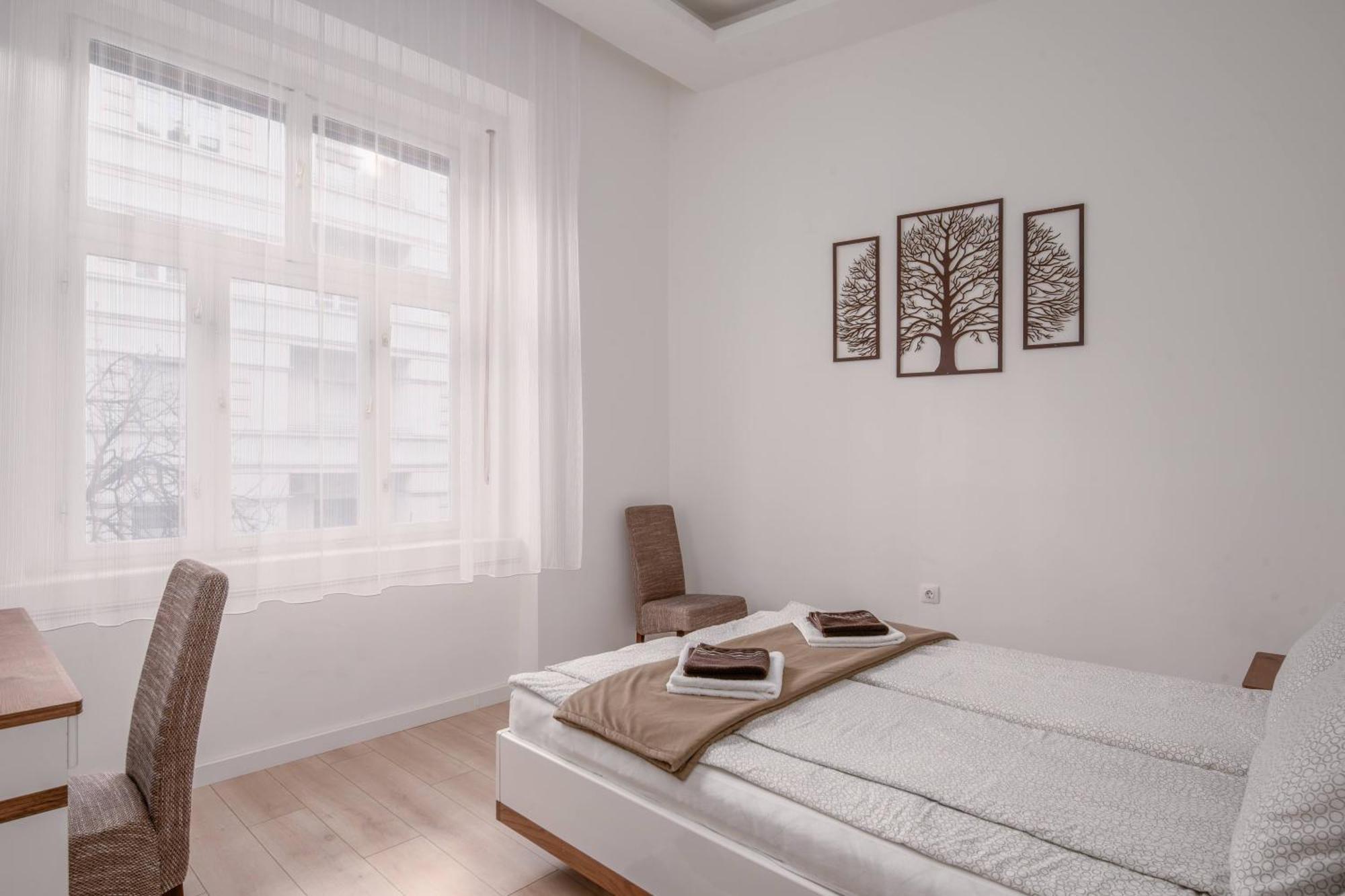 Apartment With 2 Bedrooms Near Gellert Thermal Bath Budapest Bagian luar foto